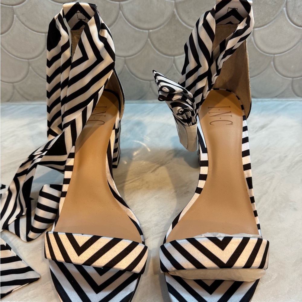 Chic Black and White Striped Women's Heels